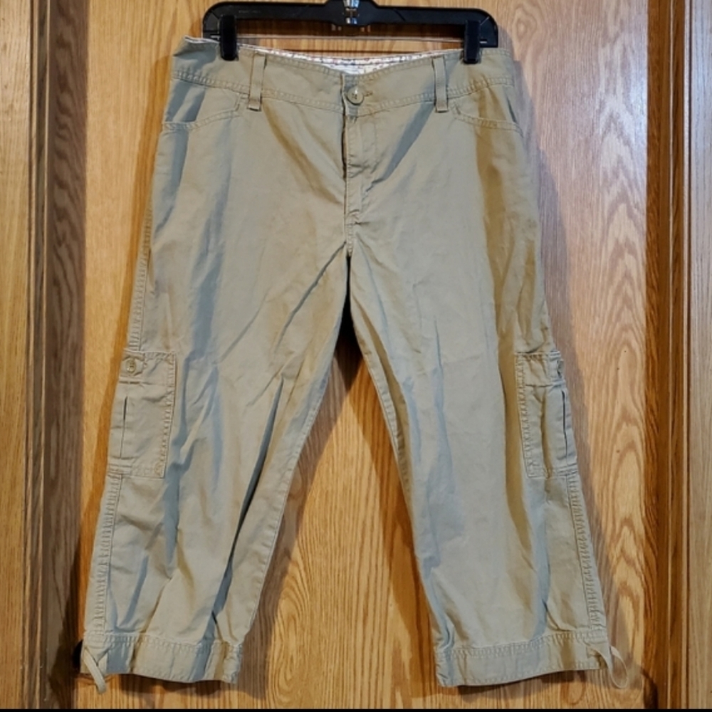 Levi's Khaki Cargo Capri Pants